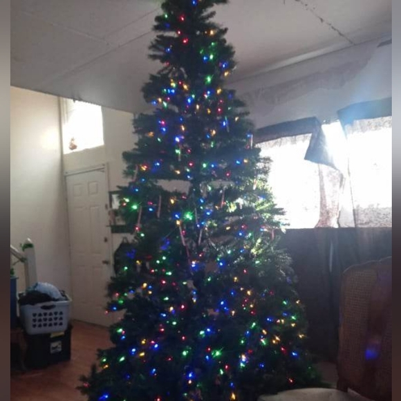 Other I Am Trying To Sell A Christmas Tree That Is 9feet Tall Poshmark